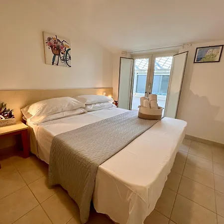 Apartahotel Paradise Complex Sperlonga