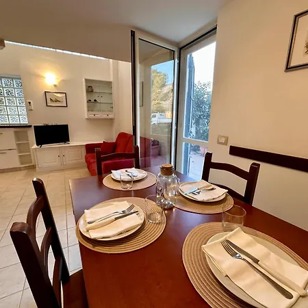 Paradise Complex Sperlonga